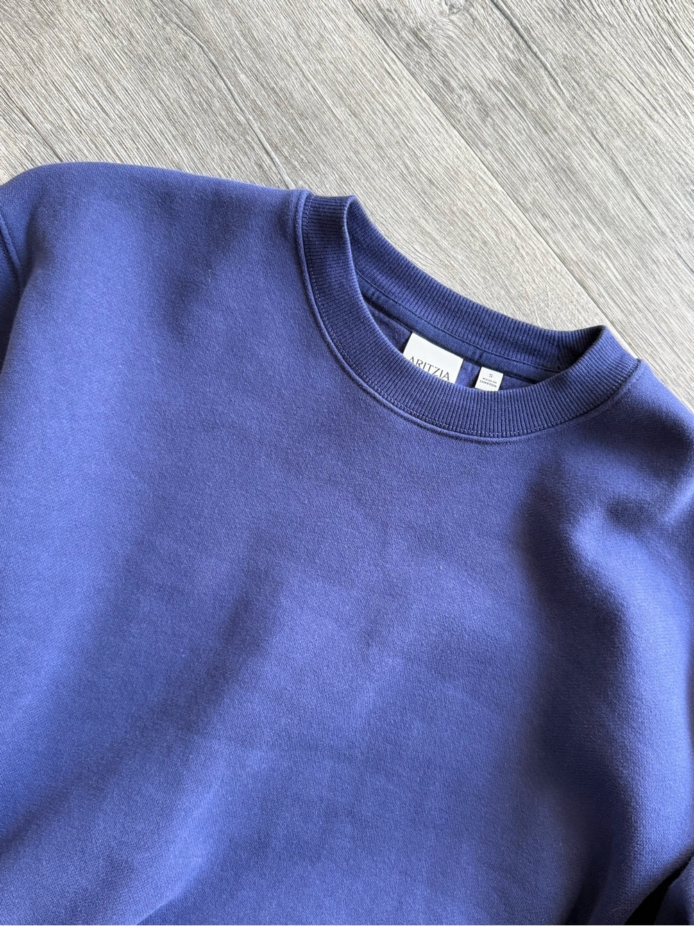 ARITZIA CREWNECK - Picture 4 of 4